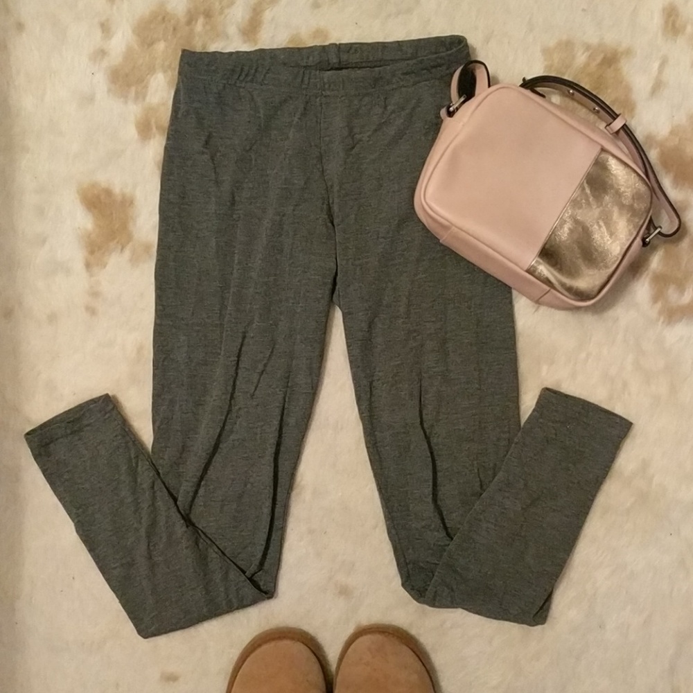 Grey ankle length leggings